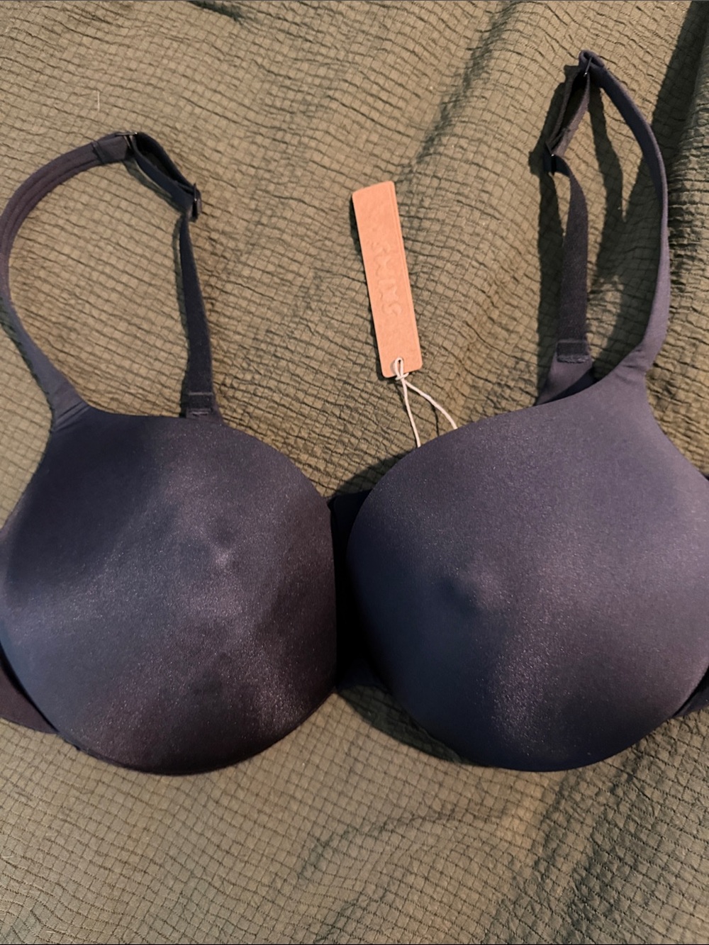 SKIMS Smooth Molded nipple T-Shirt Bra